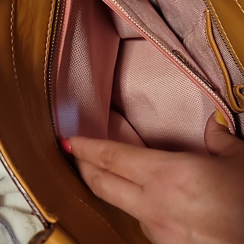 Dooney & Bourke - Picture 11 of 15